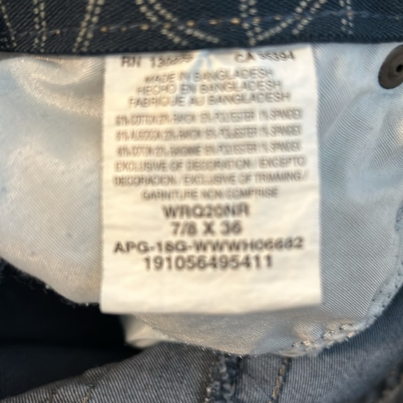 Wrangler Q-Baby Medium/Dark Wash bootcut - Picture 4 of 5